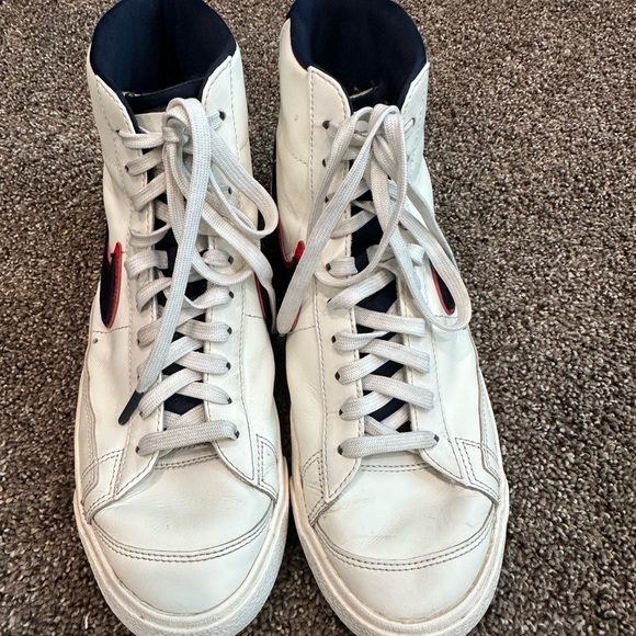 Nike Blazer Mid '77 Vintage City Pride Chicago - Men's Size 9.5 - Picture 2 of 6